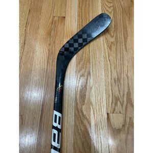 Senior Bauer Vapor 2X Pro Right Handed Hockey Stick P88 77 Flex (Used)